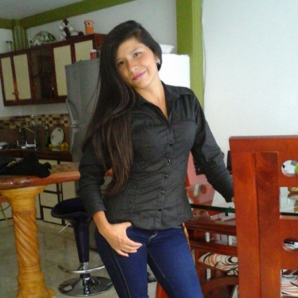Viviana - Get to know family-oriented Colombian women